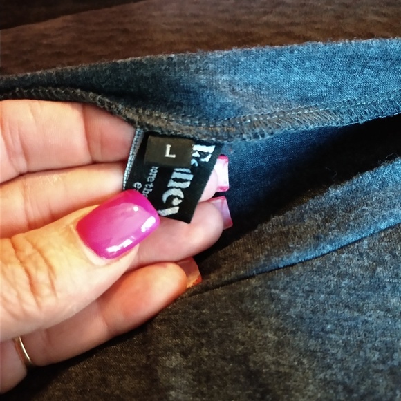 Grey t shirt size large - Picture 3 of 3